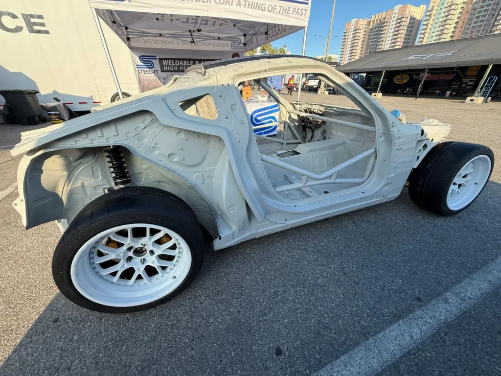 samochód do drift pomalowany STEEL-IT 1030 biały